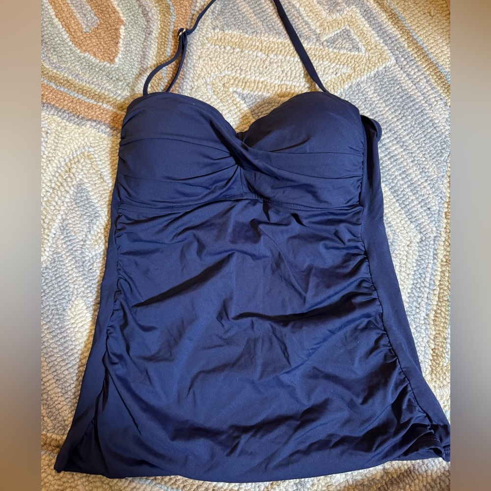 Anne Cole Twist-Front Ruched Tankini Top in Navy Size Lg